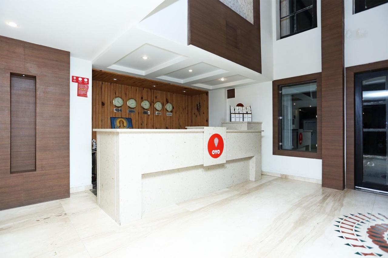 Capital O 3600 Hotel Royal Windsor Kāthgodām エクステリア 写真