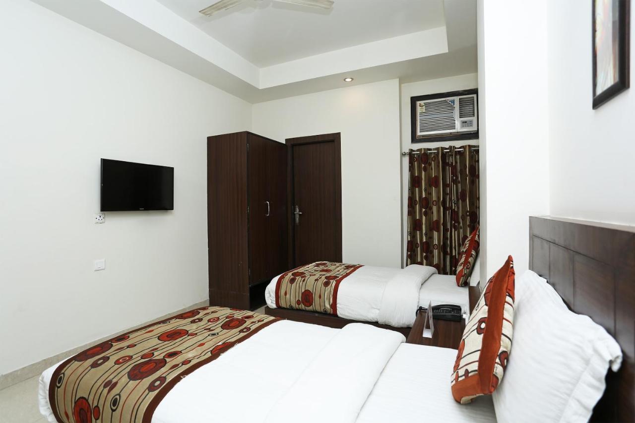 Capital O 3600 Hotel Royal Windsor Kāthgodām エクステリア 写真