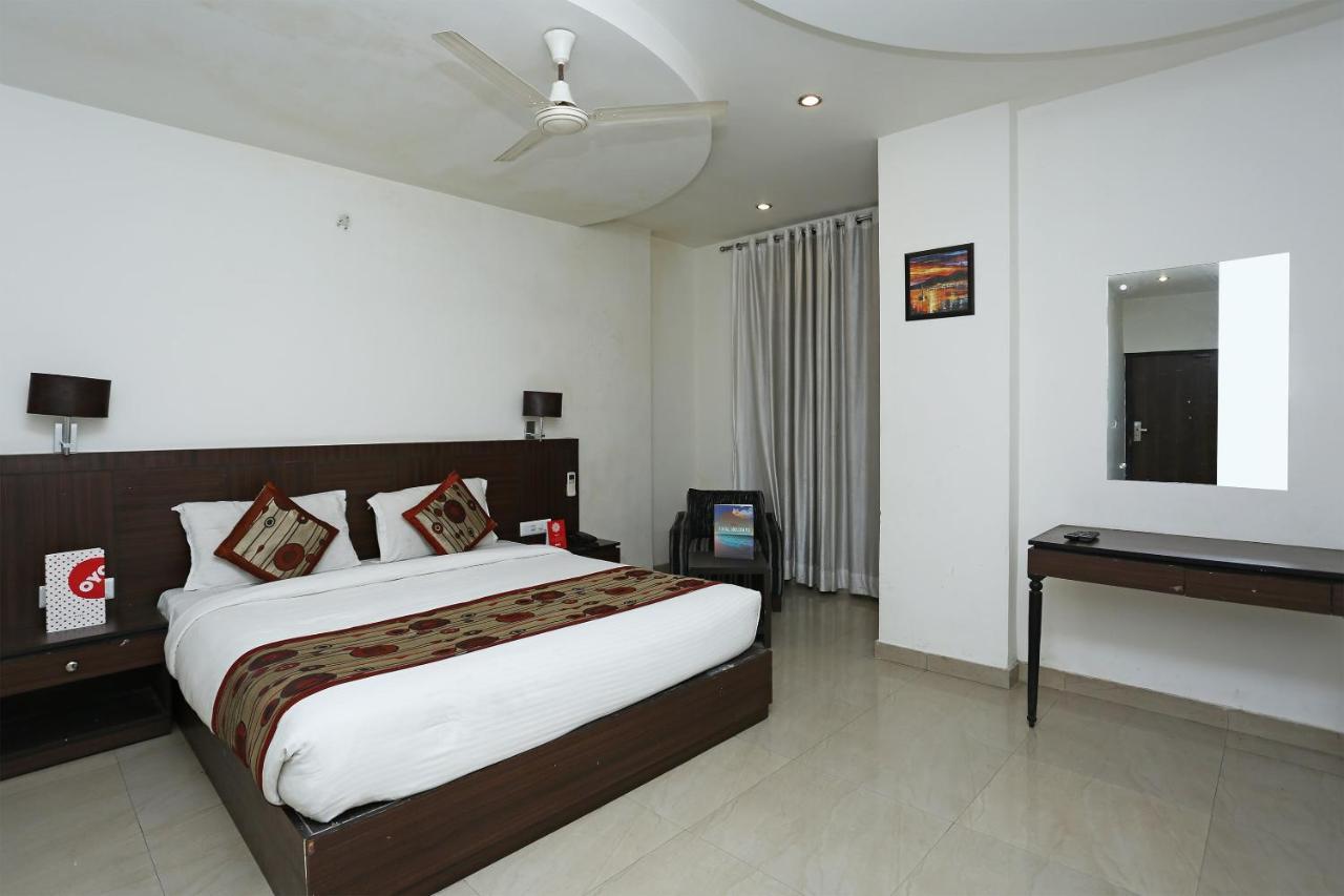 Capital O 3600 Hotel Royal Windsor Kāthgodām エクステリア 写真